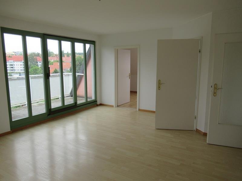 helles Wohnzimmer, Zugang Terrasse