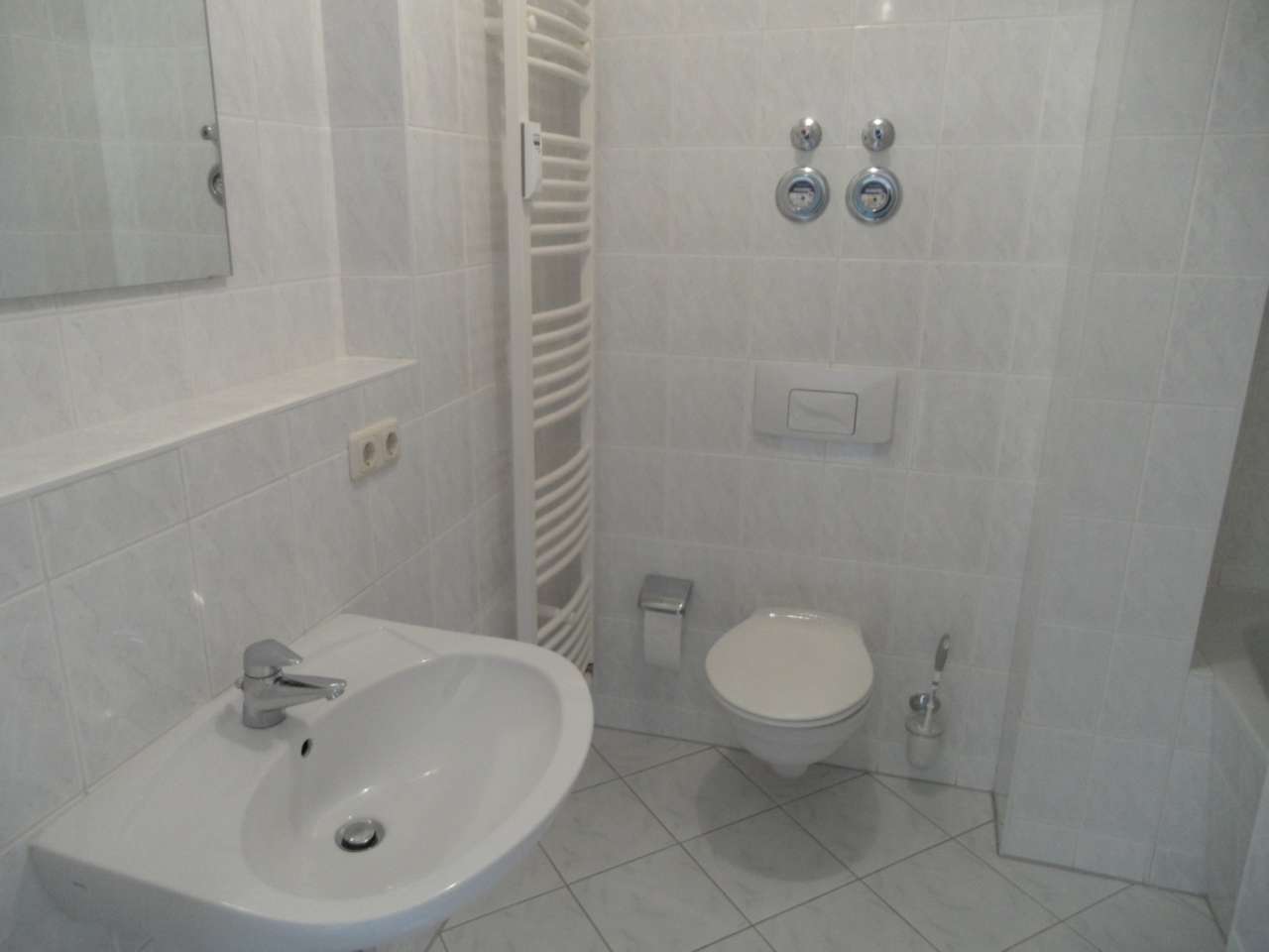 Bad mit Wanne