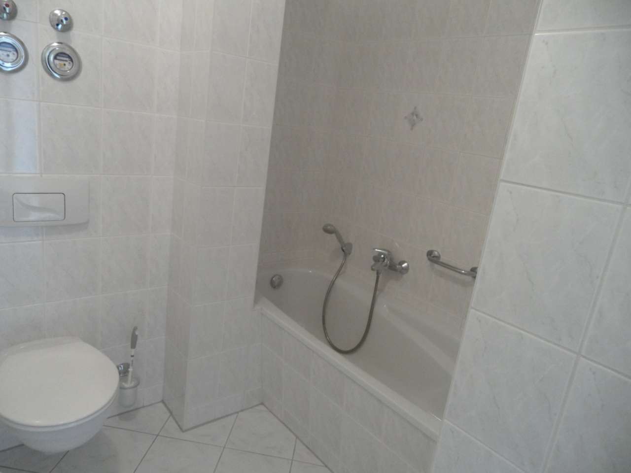 Bad mit Wanne