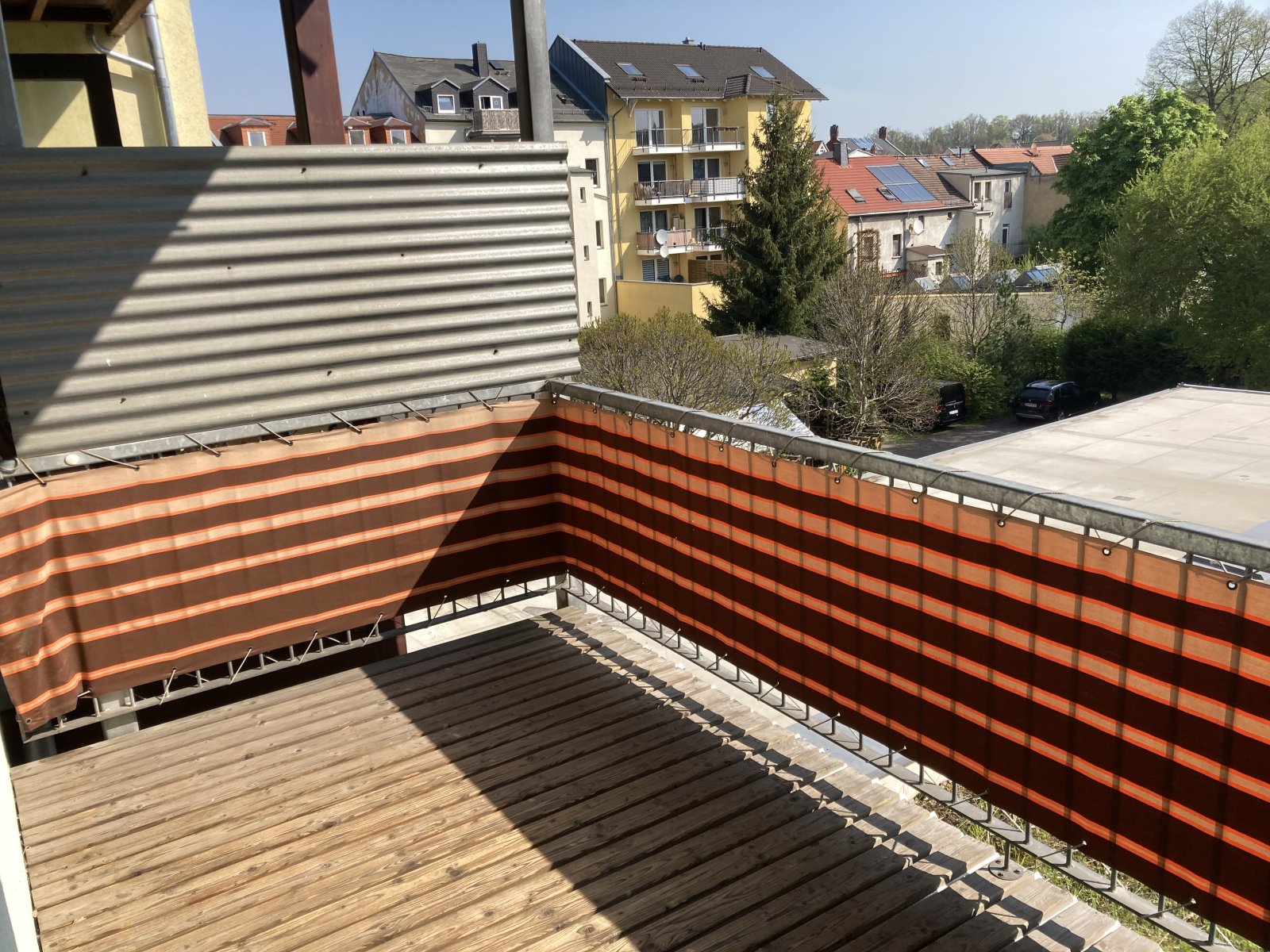 großer Balkon