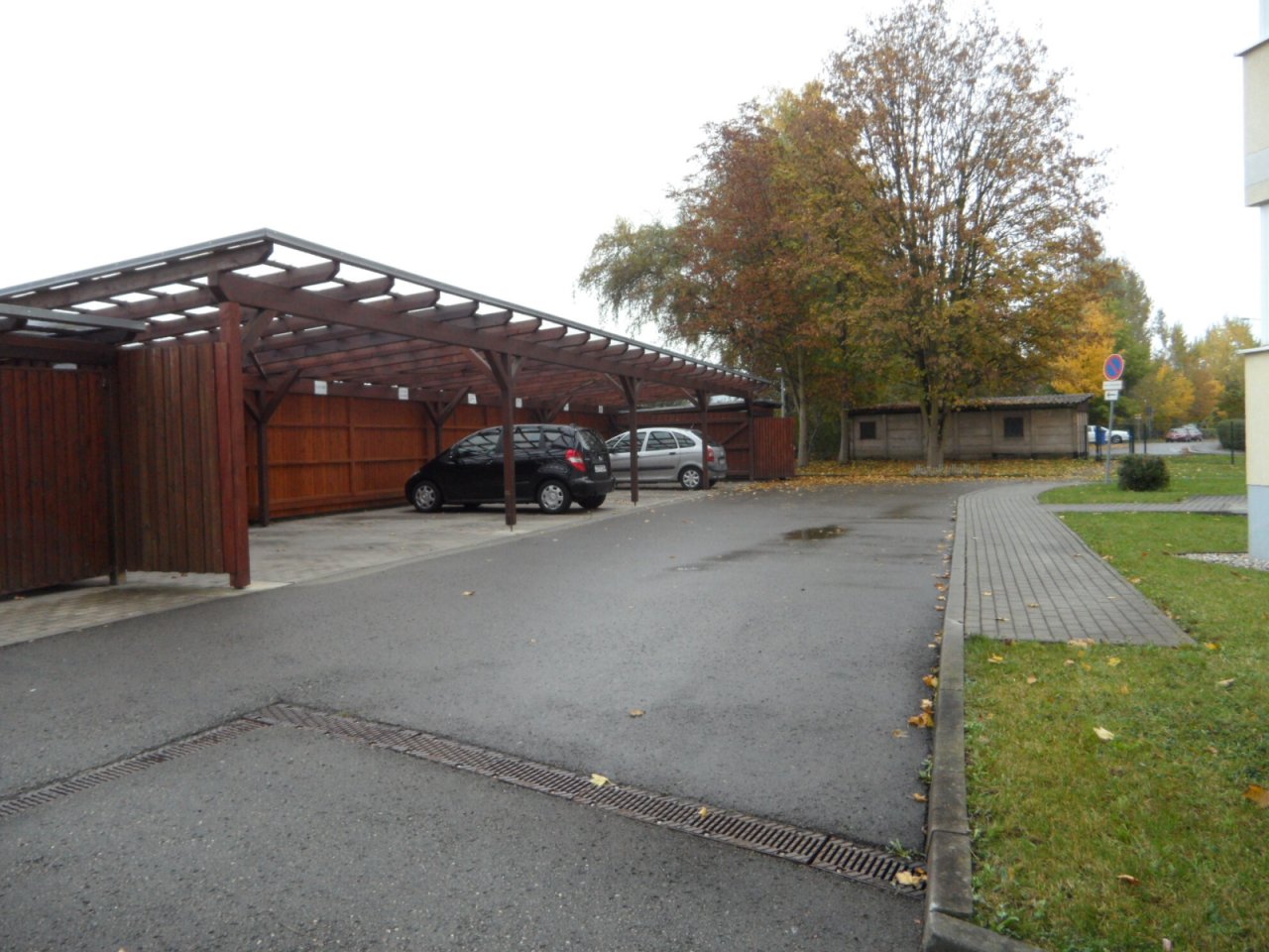 Carport-Stellplätze (opt.) Carport-Stellplätze (opt.)