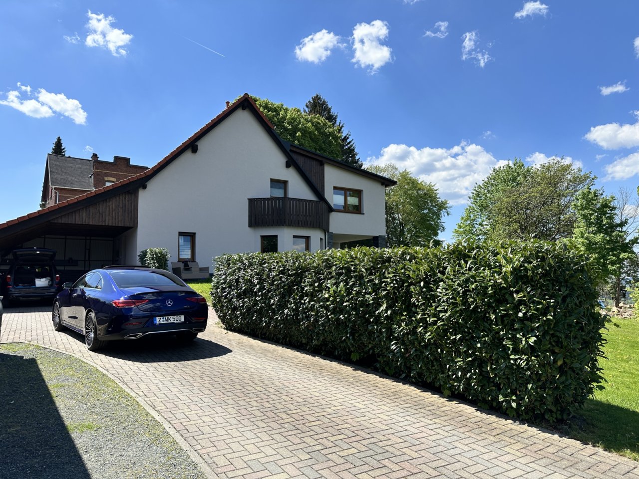 Zufahrt im Grundstück