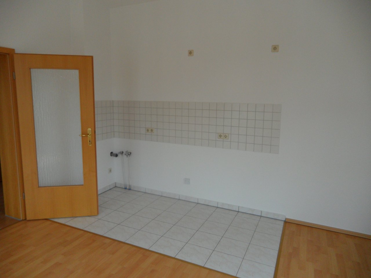 Wohnzimmer Kochbereich, Tür mit Glaseinsatz Wohnzimmer Kochbereich, Tür mit Glaseinsatz
