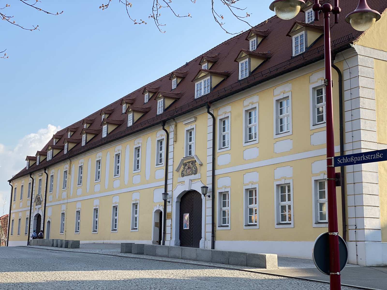 Clara-Wieck-Gymnasium im Planitzer Schloß Clara-Wieck-Gymnasium im Planitzer Schloß