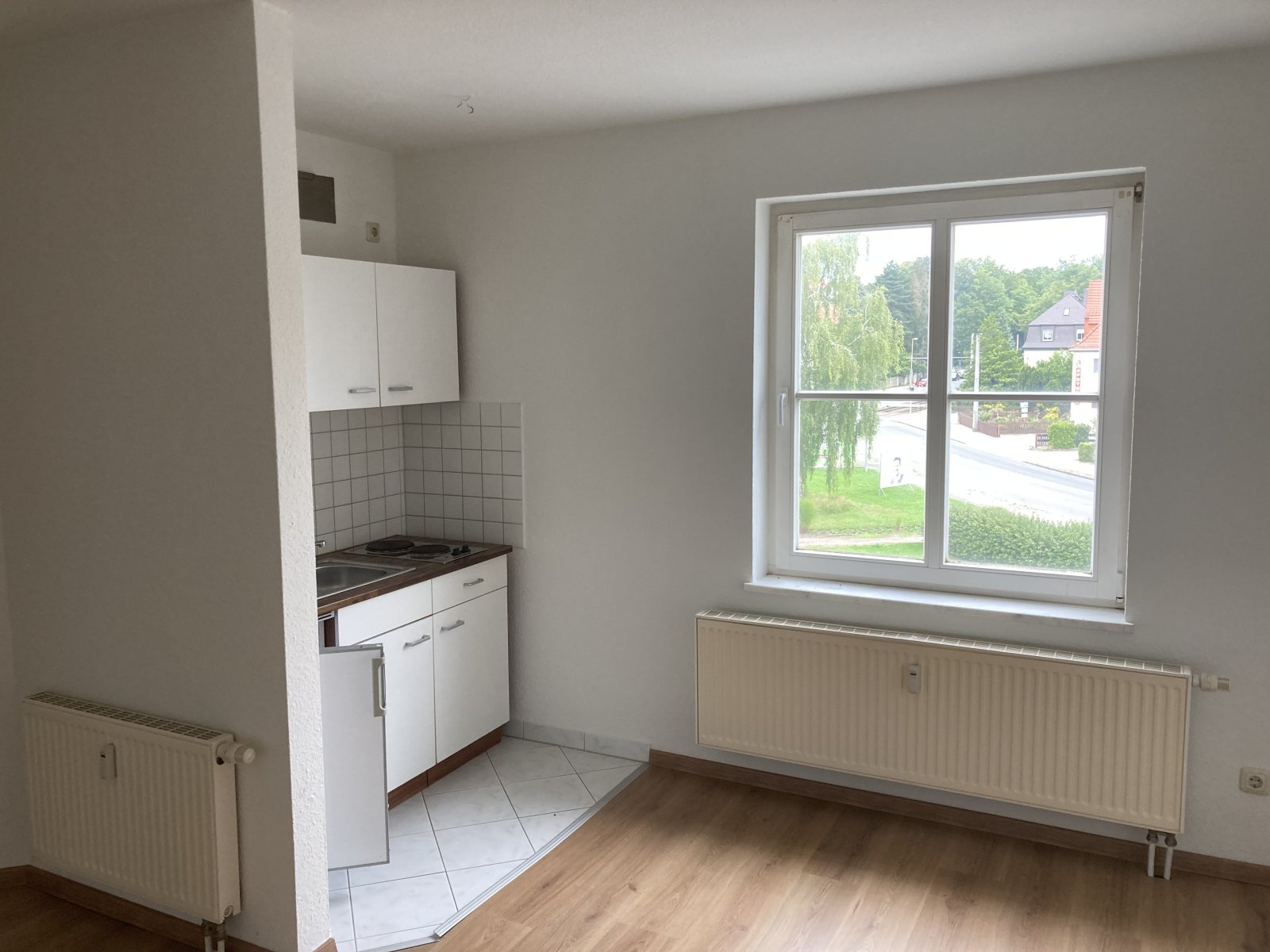 Wohnzimmer mit Küchenecke Wohnzimmer mit Küchenecke