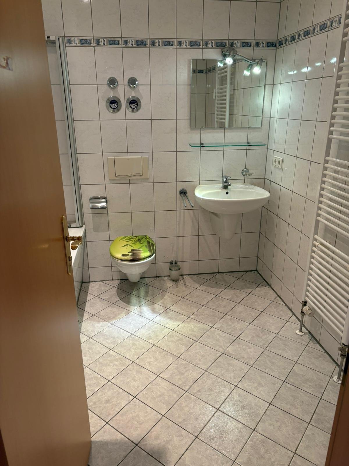 Bad mit Wanne Bad mit Wanne