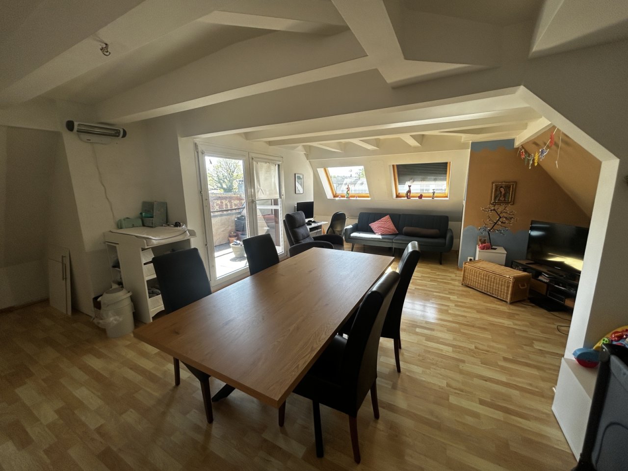 großes Wohnzimmer