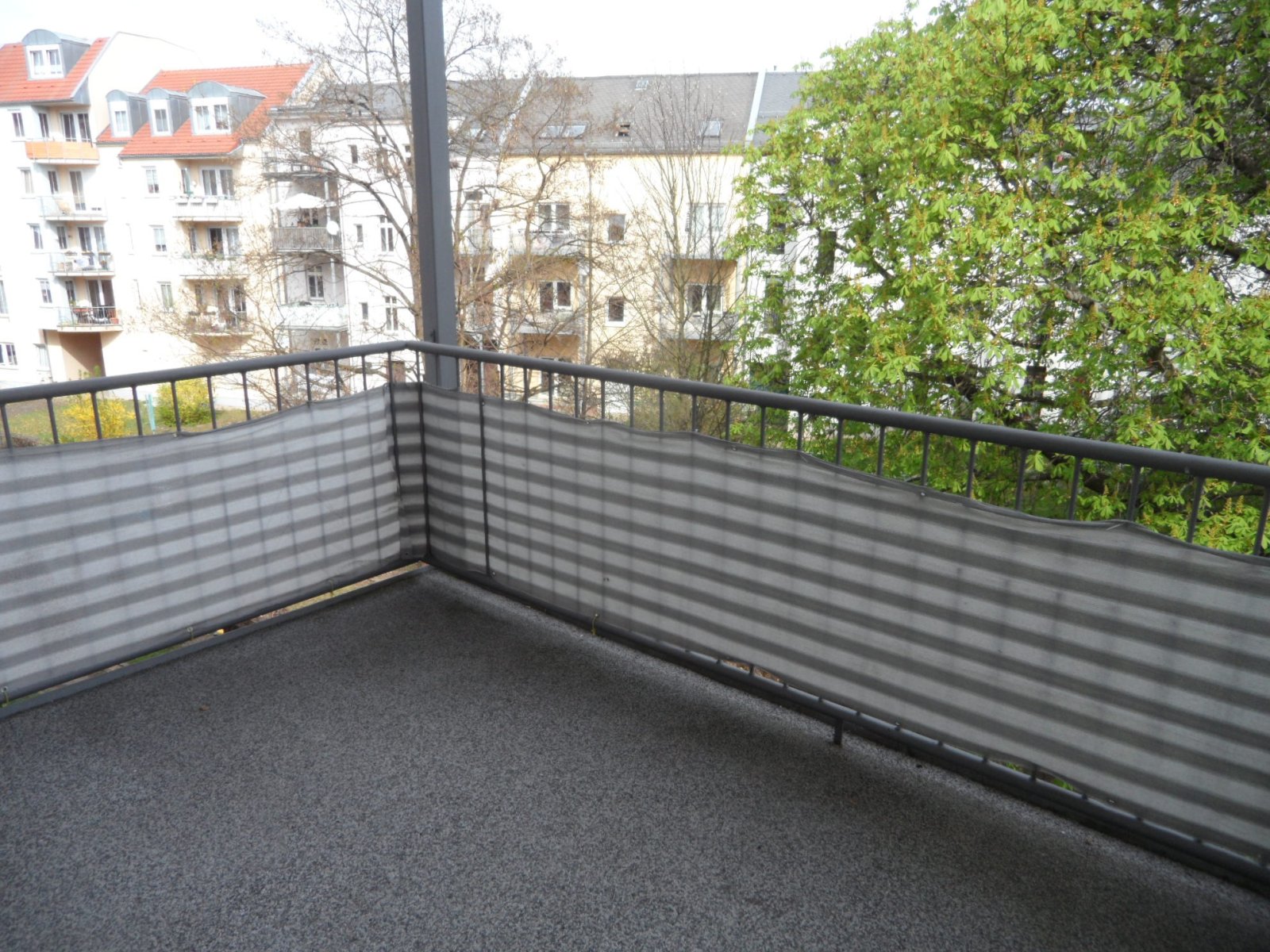 großer Balkon großer Balkon