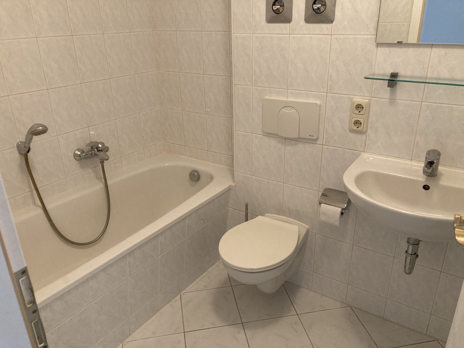 Bad mit Wanne Bad mit Wanne