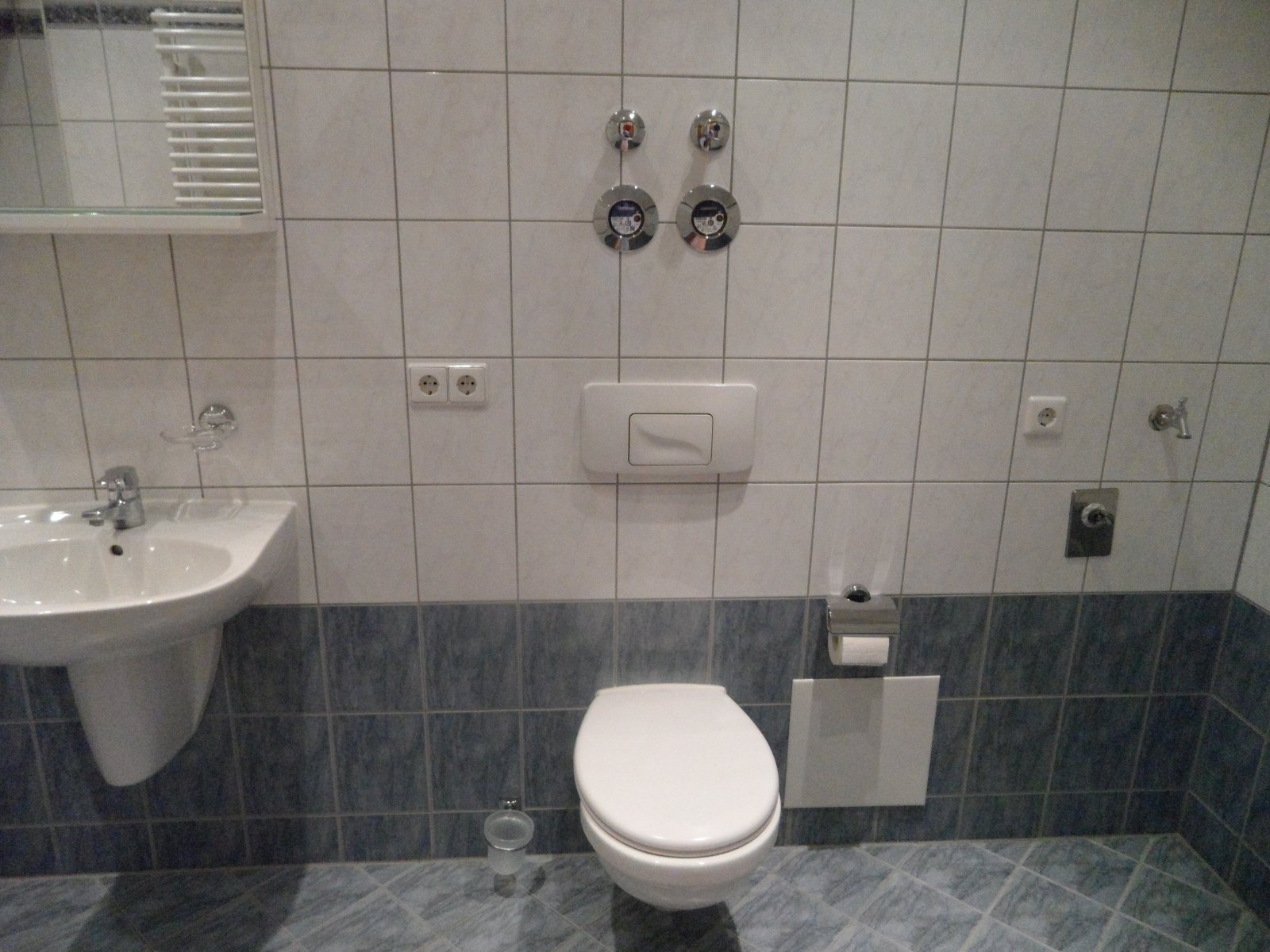 Bad mit Wanne Bad mit Wanne