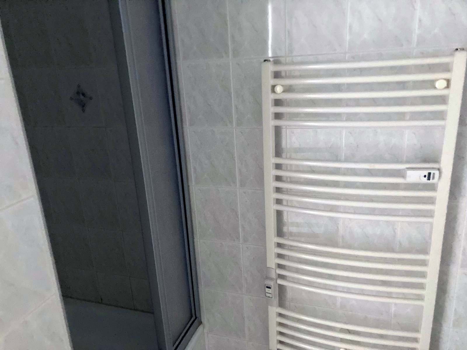 Bad mit Dusche Bad mit Dusche