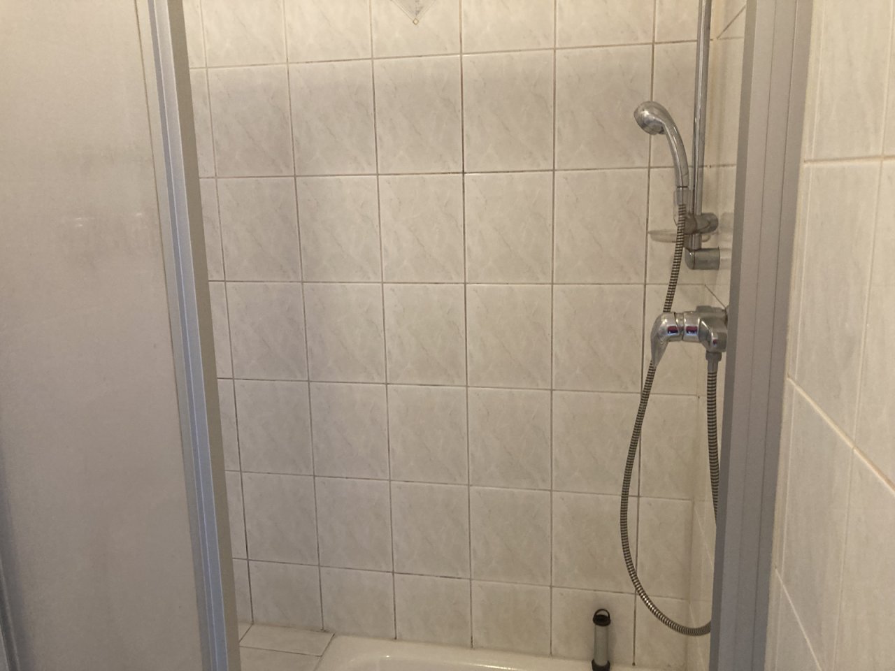 Bad mit Dusche Bad mit Dusche