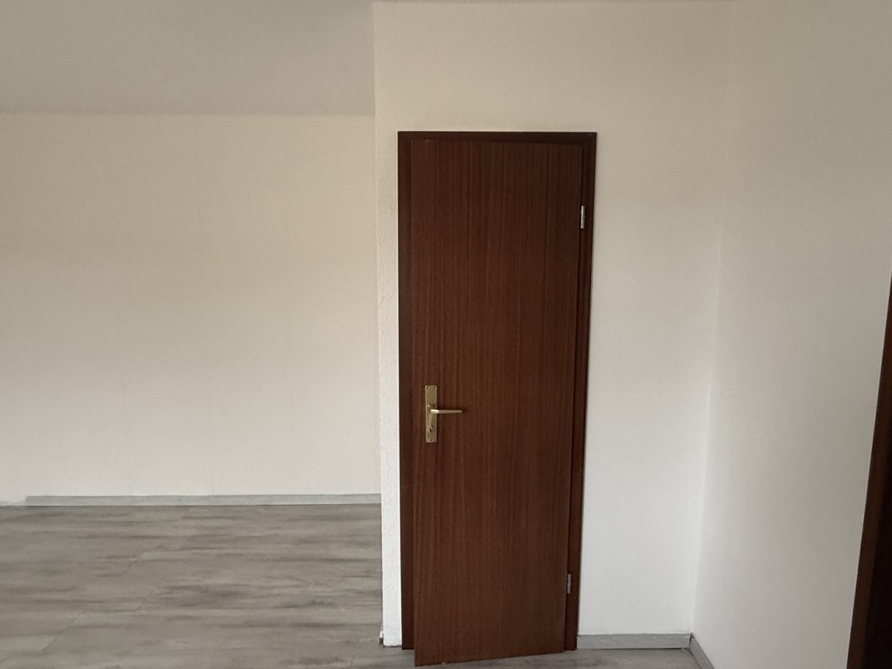 Kinderzimmer mit Abstellkammer