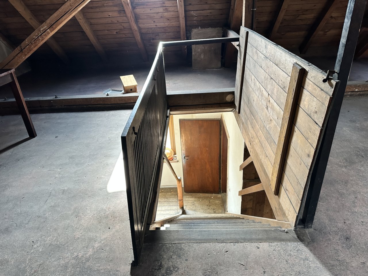 Zugang Dachboden