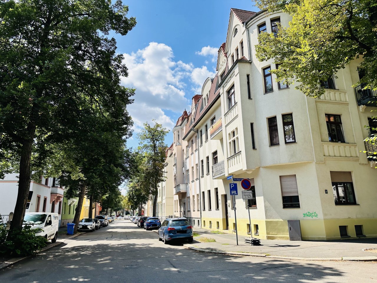 Straßenansicht