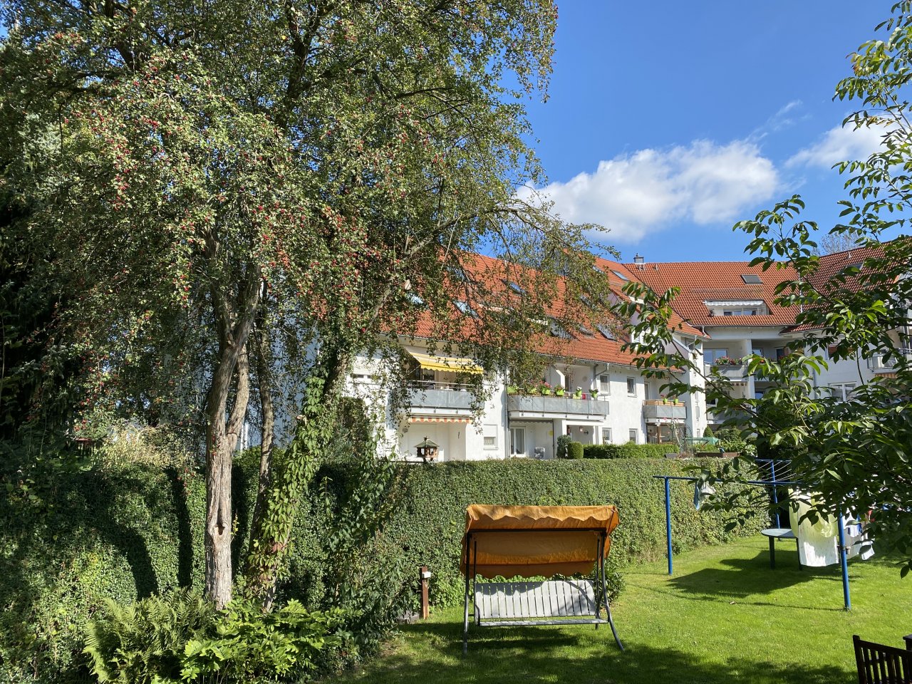 Parkanlage hinter dem Haus