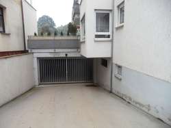 Tiefgarageneinfahrt