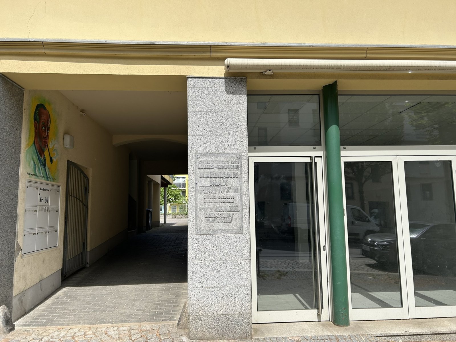 Außenansicht/Eingangsbereich Außenansicht/Eingangsbereich