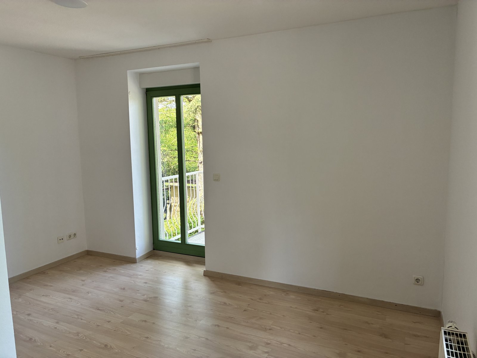 Wohn-/Schlafzimmer, Balkon Wohn-/Schlafzimmer, Balkon