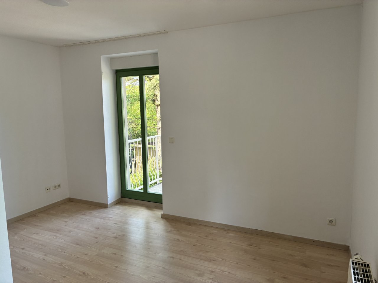 Wohn-/Schlafzimmer, Balkon Wohn-/Schlafzimmer, Balkon