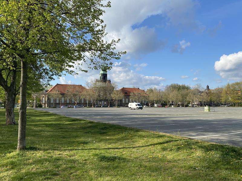 Pl.. d. Völkerfreundschaft mit Stadtmuseum Pl.. d. Völkerfreundschaft mit Stadtmuseum