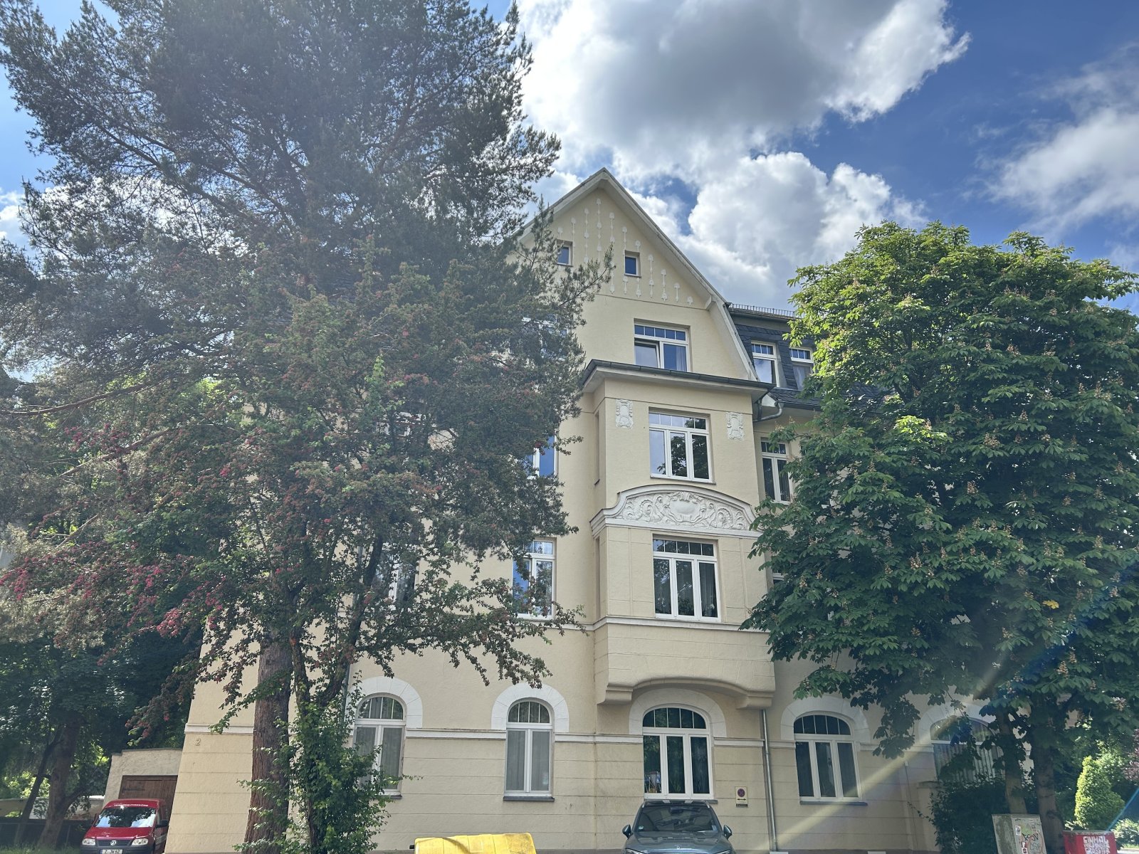 Zwickau: Zentrumsnahe 3-Raumwohnung mit Balkon, Stellplatz und EBK! 