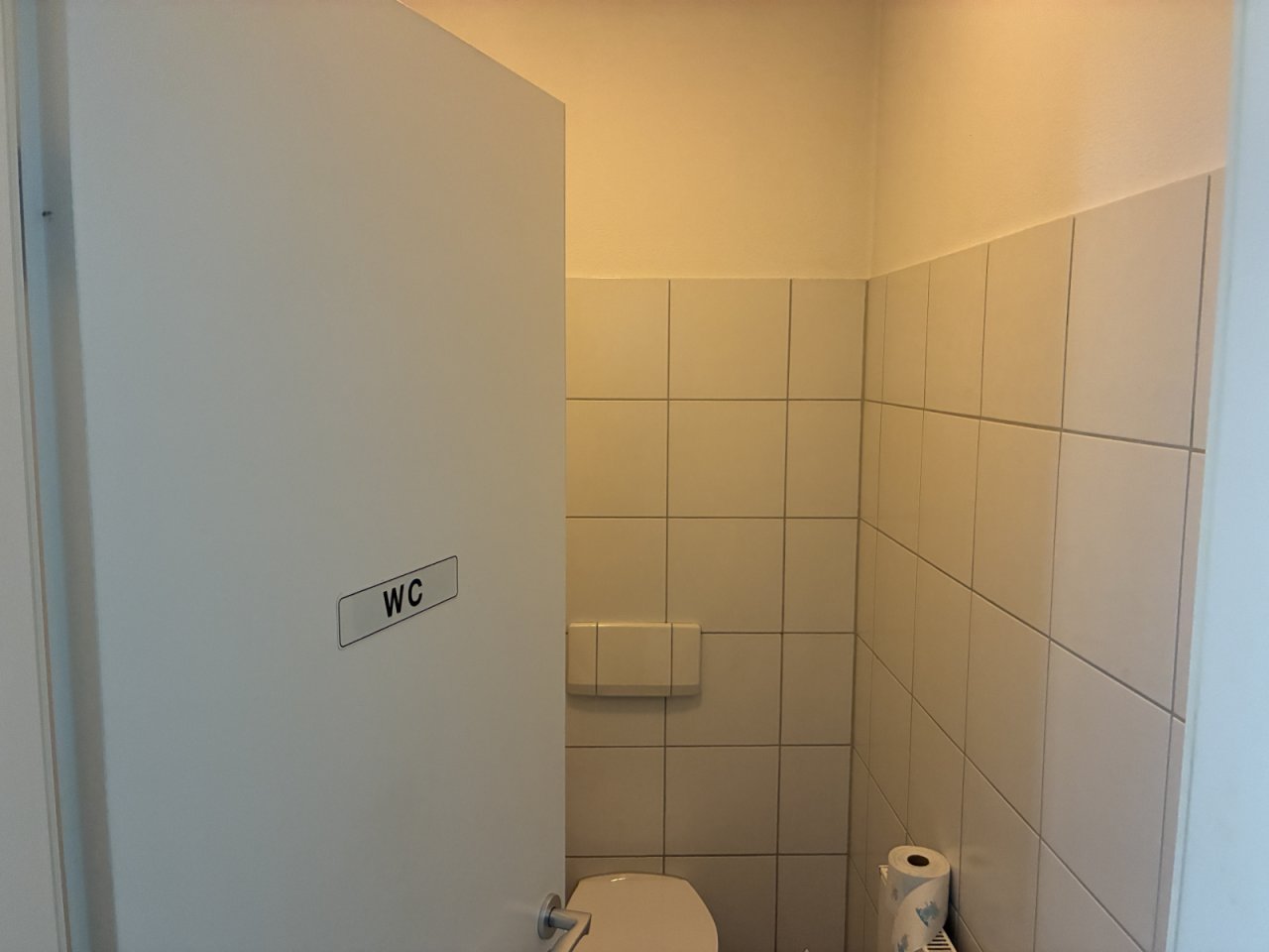 WC WC