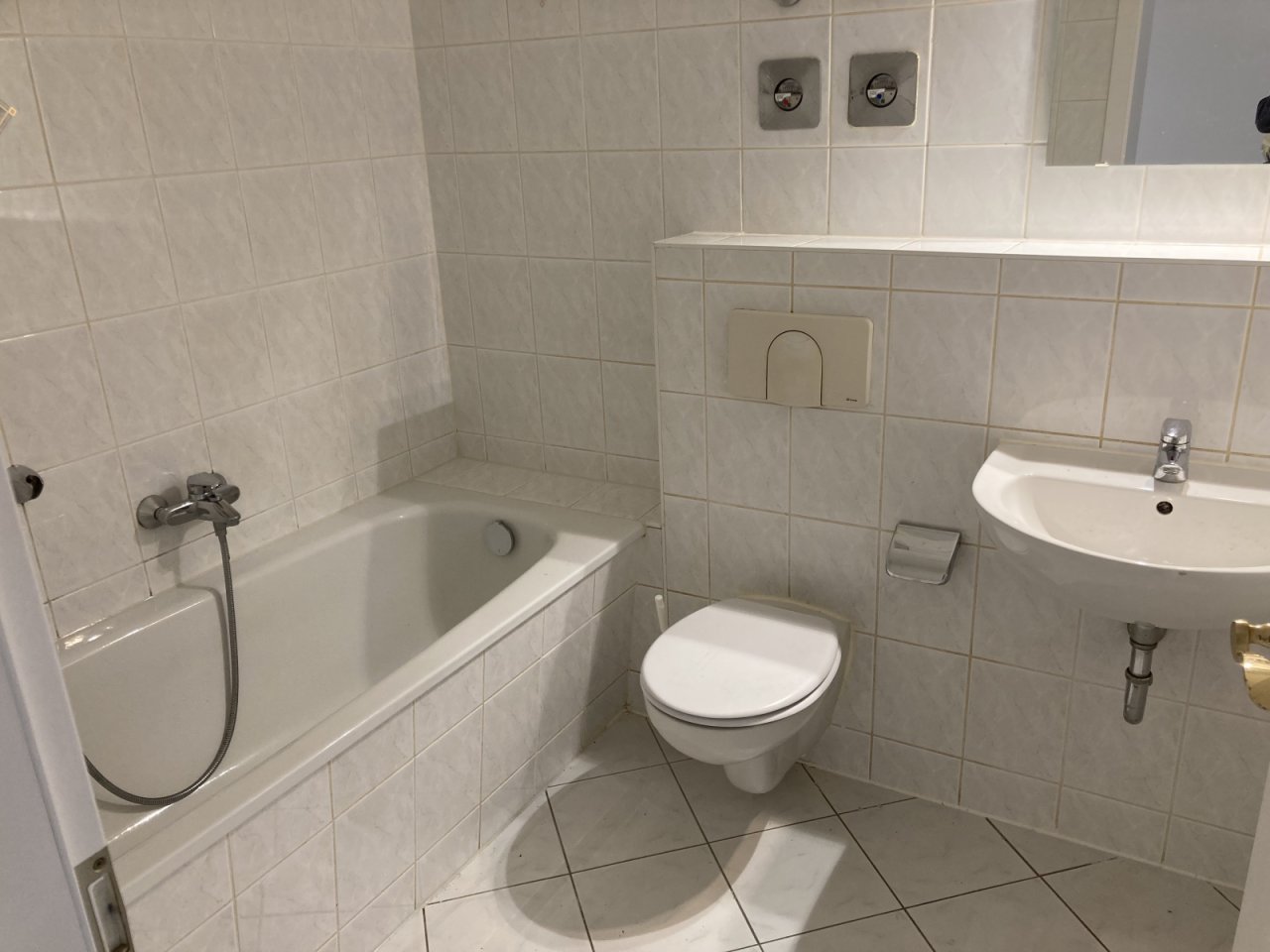Bad mit Wanne