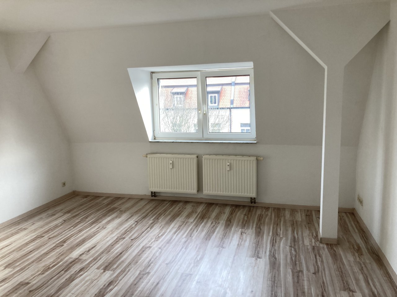 Wohn-/Schlafzimmer