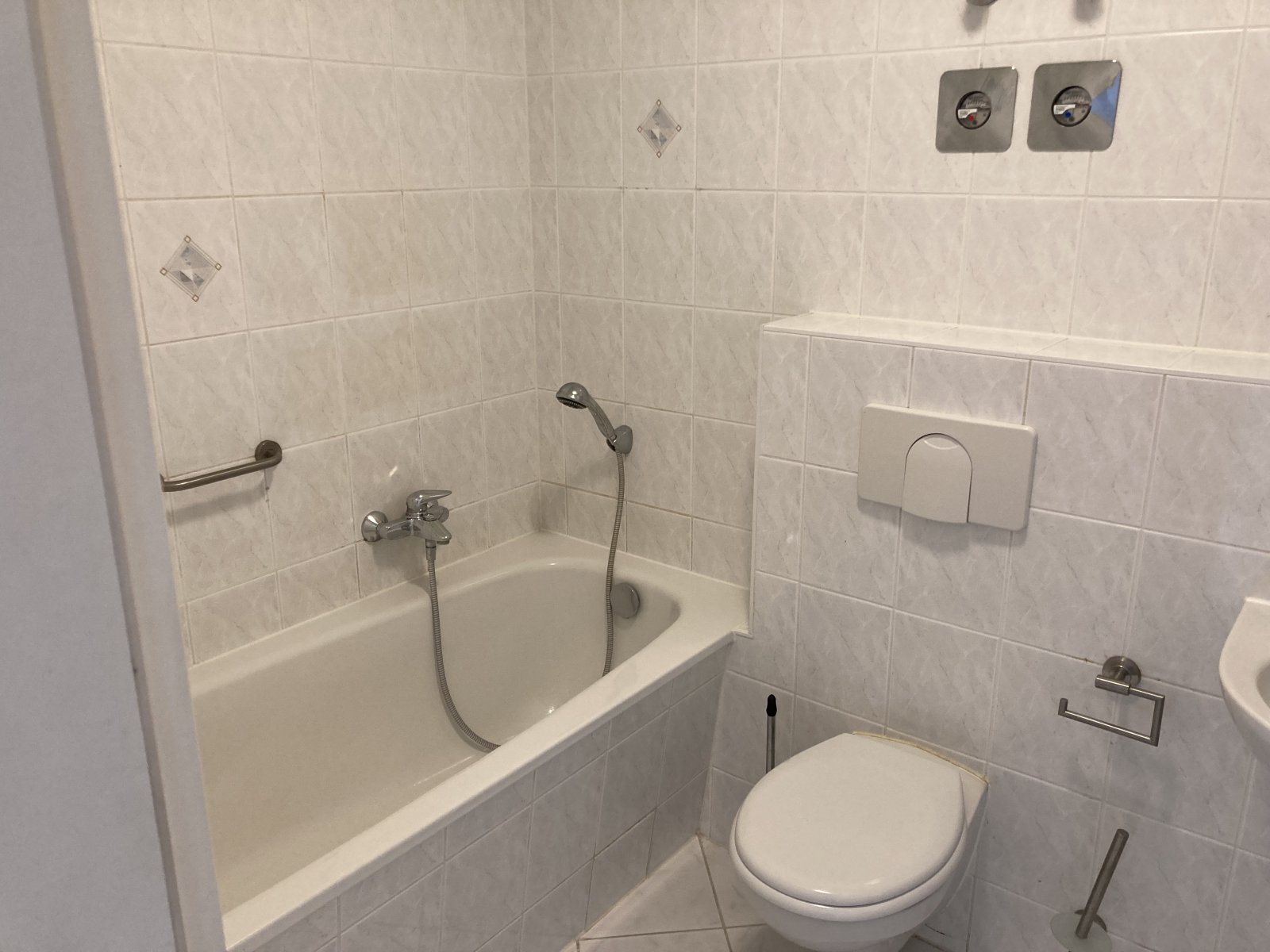 Bad mit Wanne