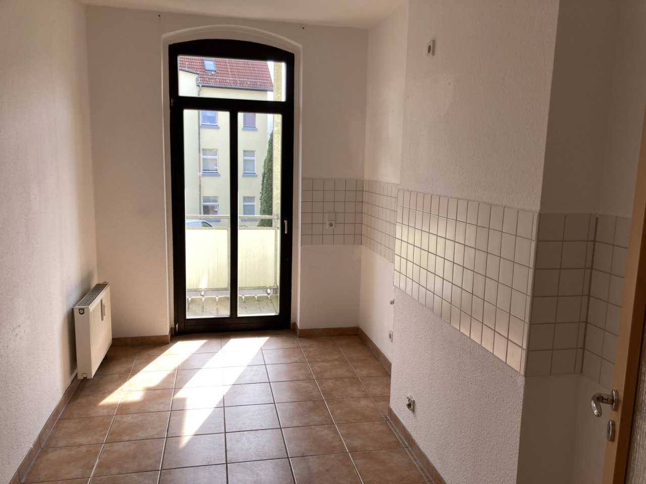 Küche mit Balkon