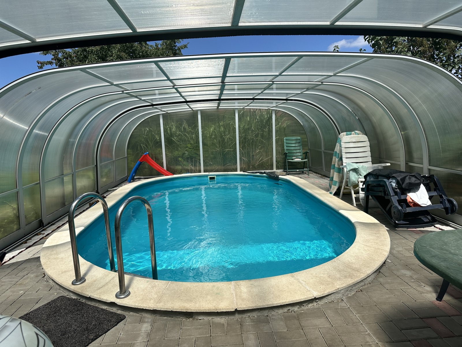Überdachter Pool Überdachter Pool
