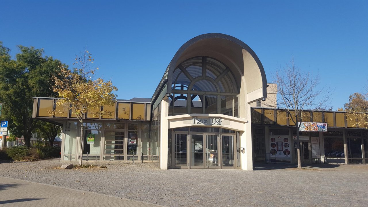 Konzert- und Ballhaus "Neue Welt" moderner Eingang