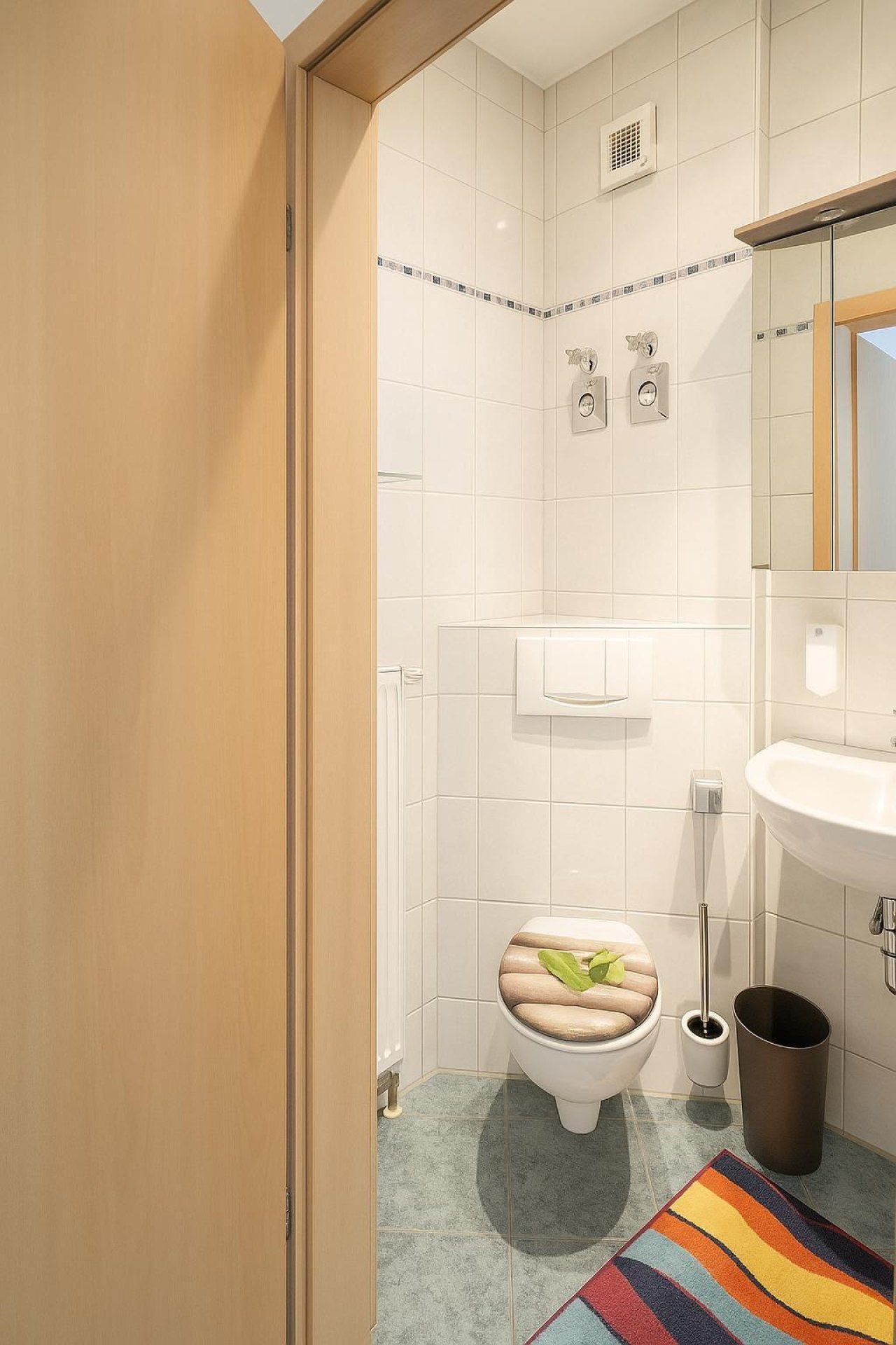 Bad mit Dusche Bad mit Dusche