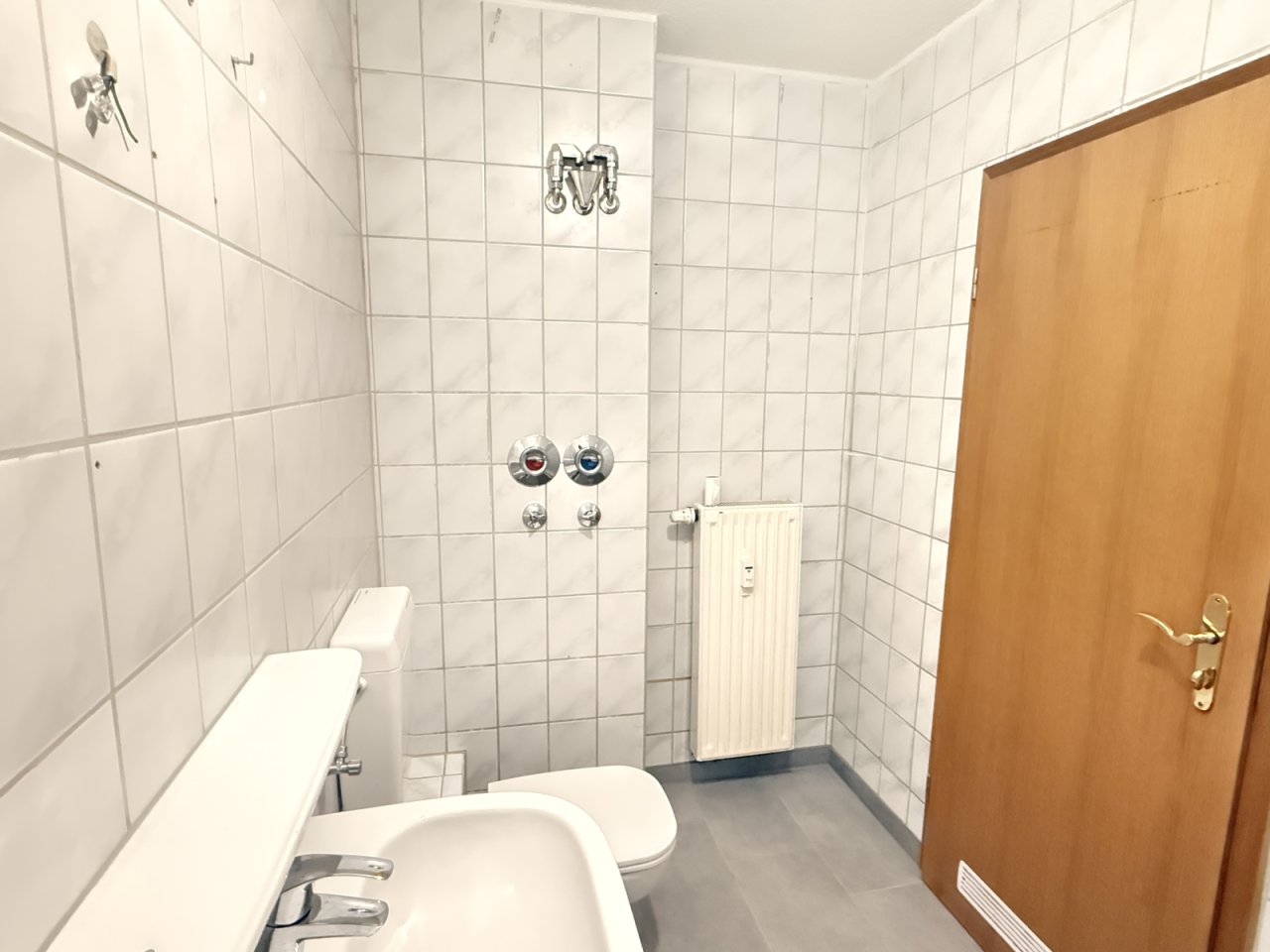 Bad mit Dusche Bad mit Dusche
