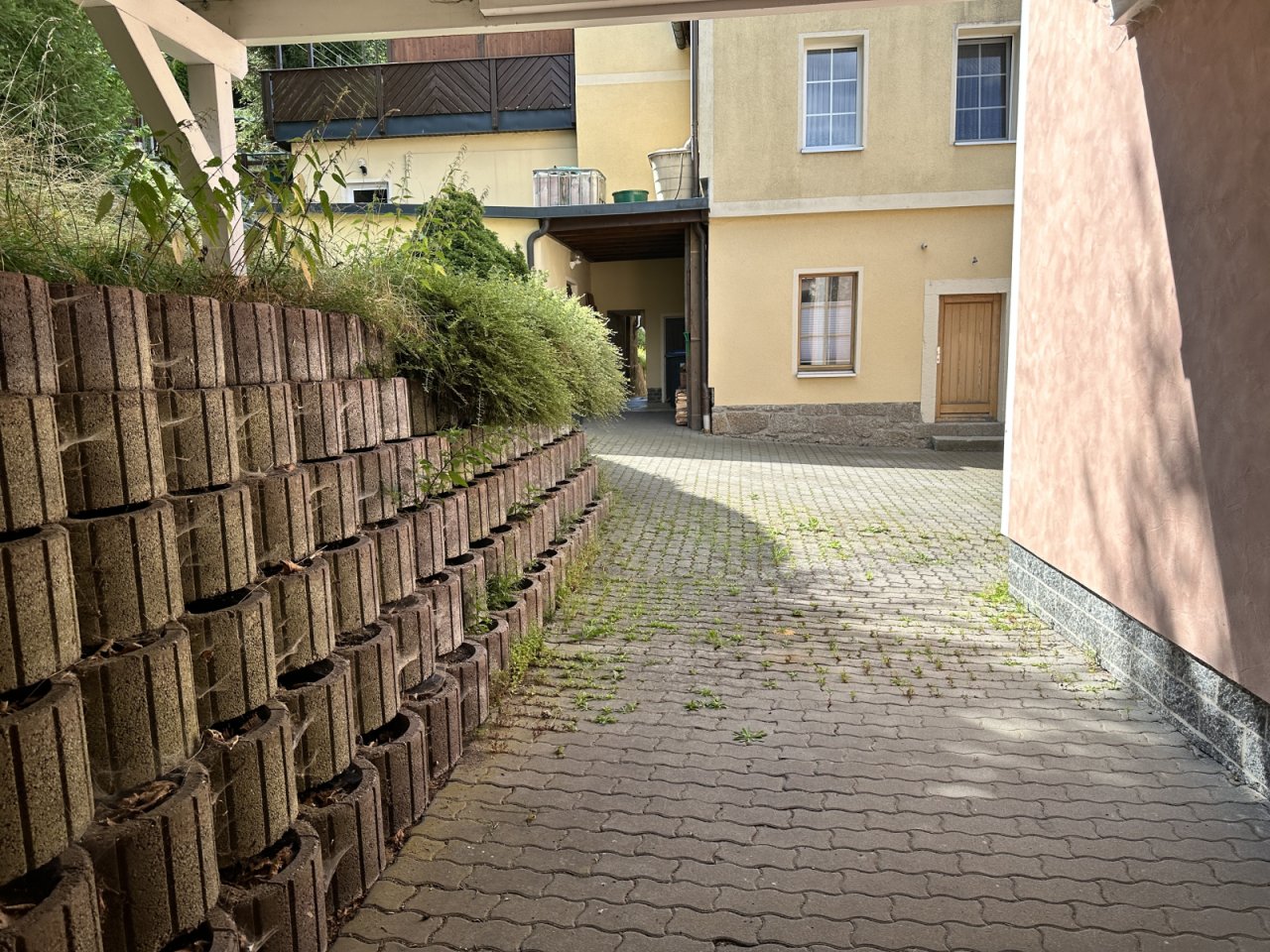 Zufahrt Zufahrt